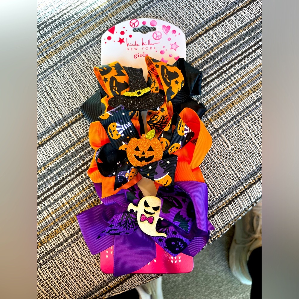 Nicole Miller New York Halloween Clips